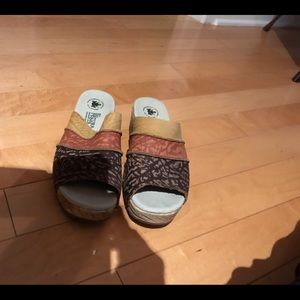 El natura lista multi color clogs size 8